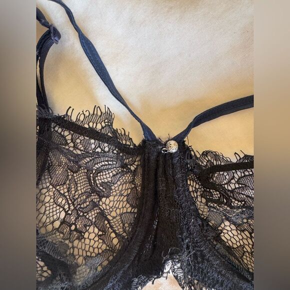 Elle Macpherson bra navy blue black lace women’s 36B unlined bra - Picture 3 of 4